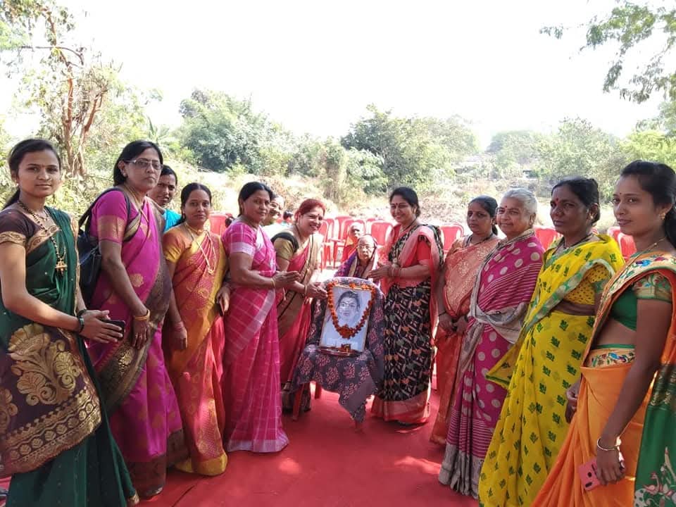 पुस्तक वाटप: सावित्रीमाईंचा जन्मोत्सव